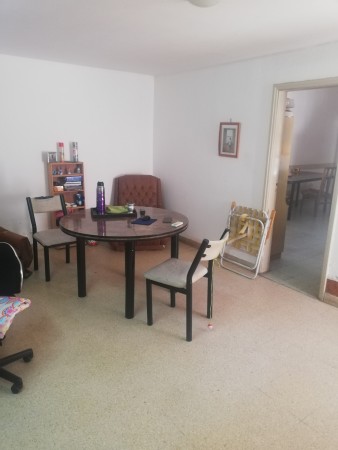 Propiedad comercial 14 de Febrero 768