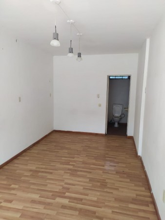 Propiedad comercial 14 de Febrero 768